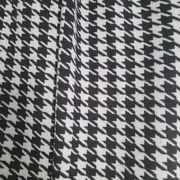 Infinity Scarf - Picture 2 of 2